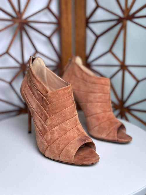 Botines Peep Toe Birman de Gamuza Beige con Tacón Alto - Nina BAZART