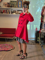 Gabardina Roja SHYLA Doble Botonadura | Corte Acampanado - Nina BAZART