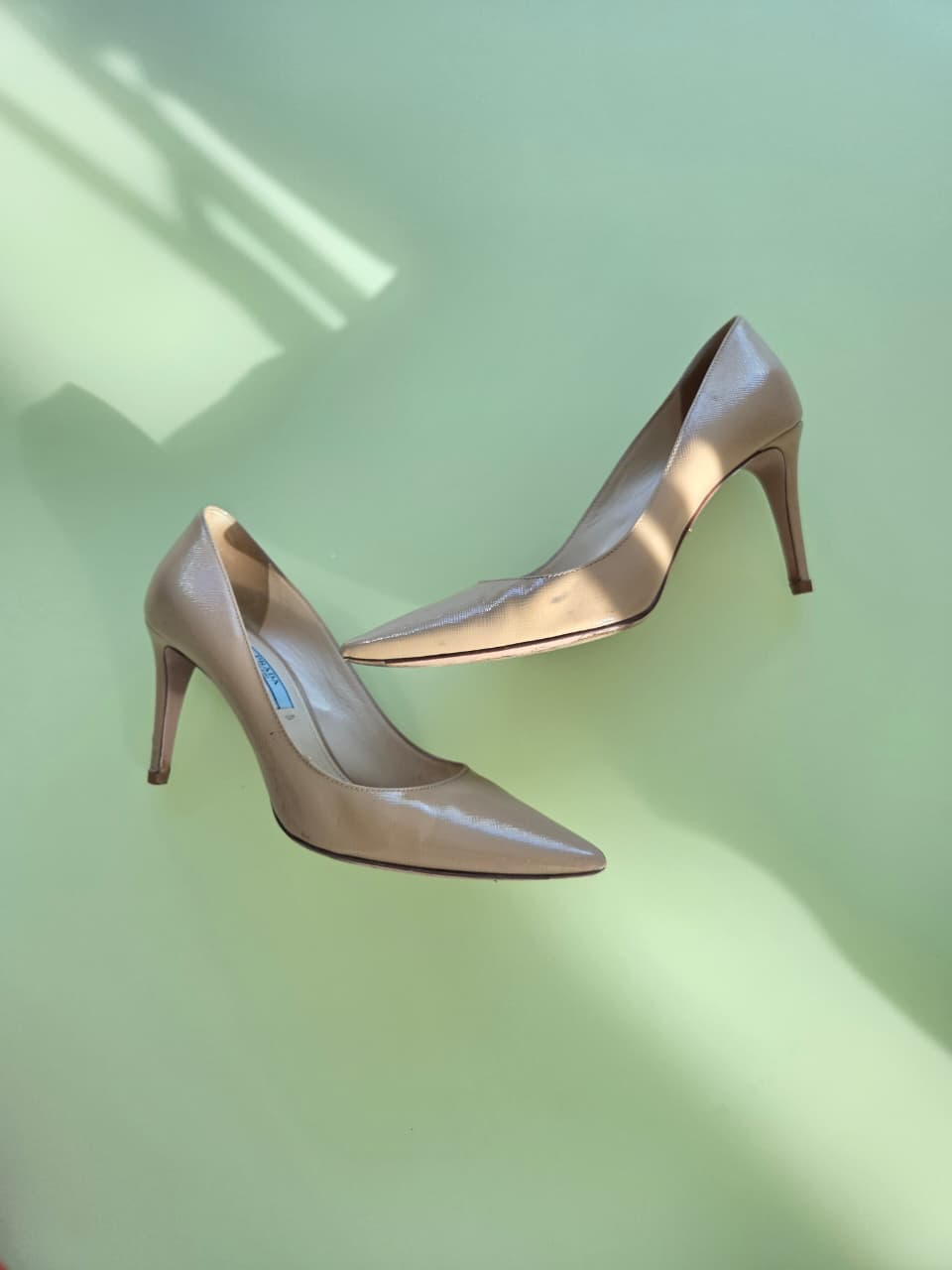 Zapatillas de piel color nude- PRADA