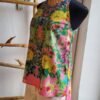 Blusa floreada fondo rosa