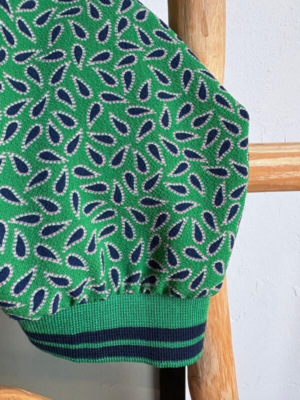 verde Vestido verde corto con hojas azul marino