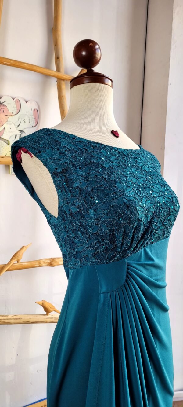 Vestido midi verde esmeralda