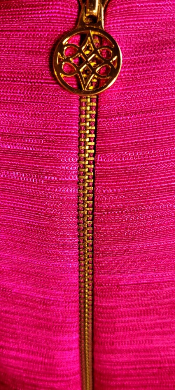 Vestido color rosa fuscia