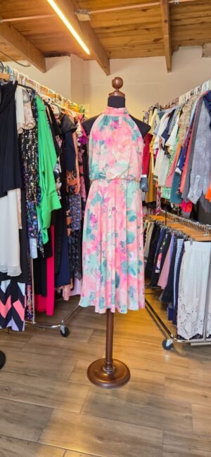 Vestido floreado tonos rosa pastel