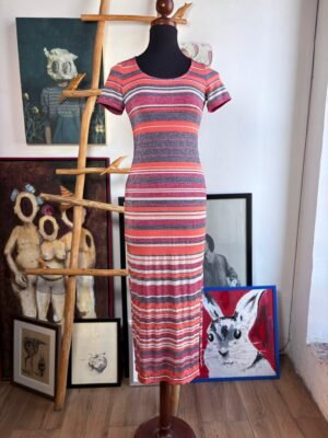 Vestido rayado con destellos plateados