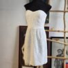 Vestido strapless de encaje color blanco