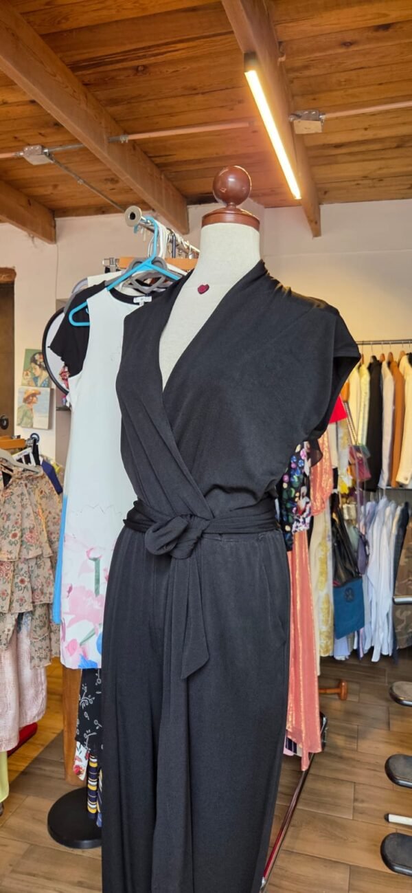 Jumpsuit color negro