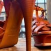 Zapatillas color café/naranja