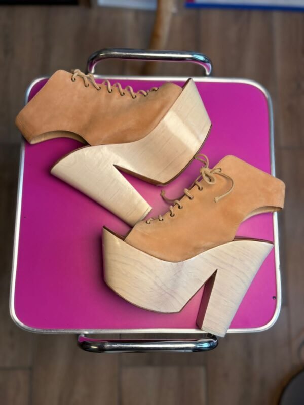 Plataformas color beige
