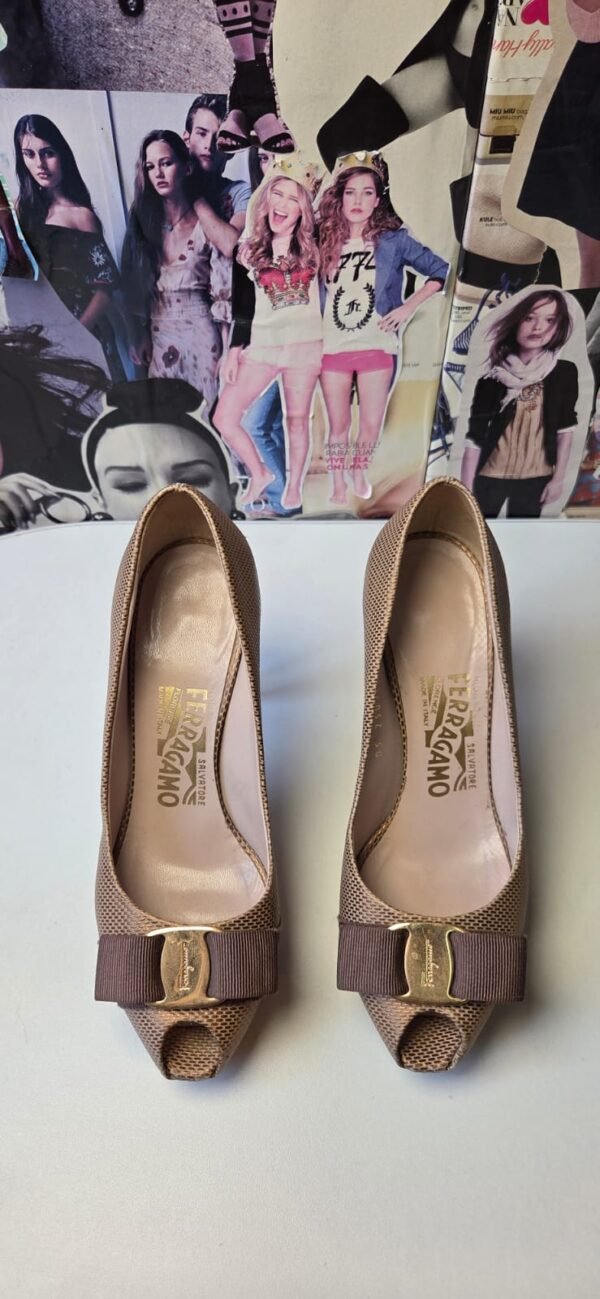 Zapatillas color cobre