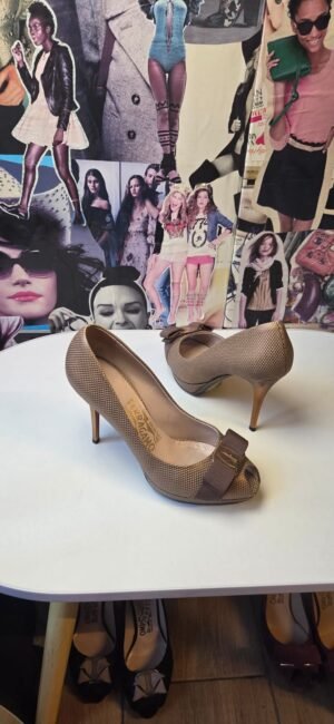 Zapatillas color cobre