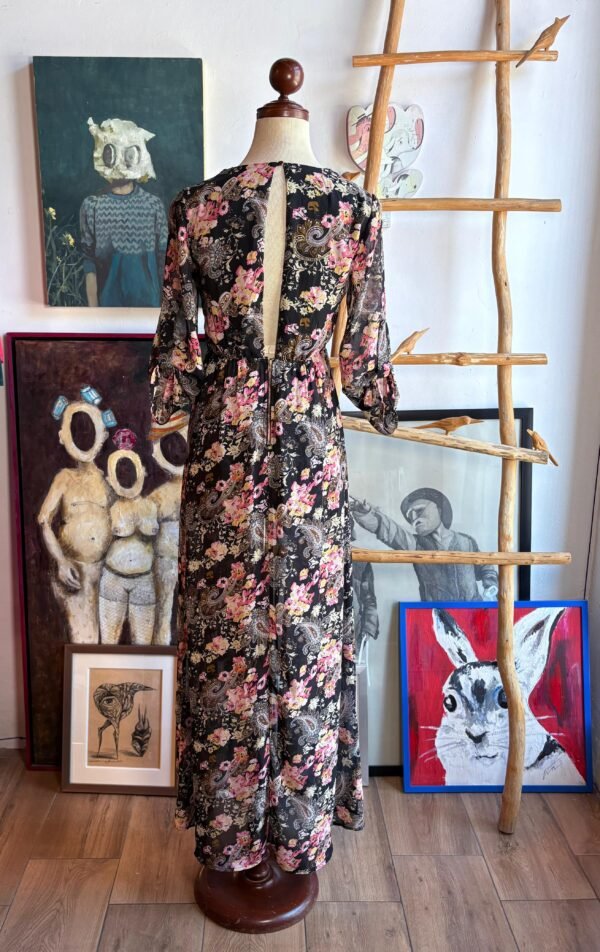Jumpsuit de short con capa