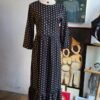 Vestido color negro con puntos blancos