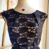 Vestido midi corte A con encaje