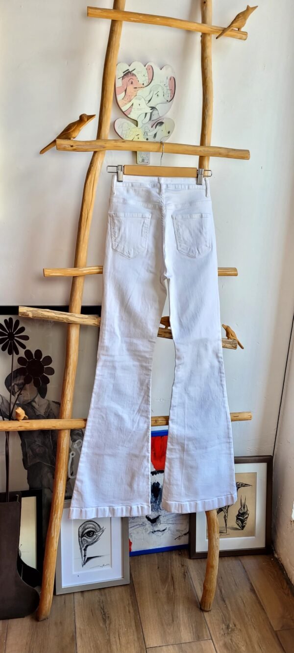 Pantalon acampanado blanco