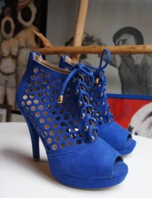 Zapatillas tipo botines color azul rey