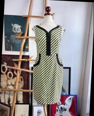 Vestido corte A-line con estampado geométrico