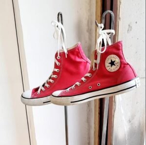 Tenis de bota color rojo