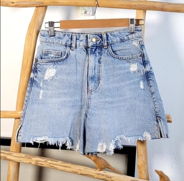 Short de mezclilla tipo mom