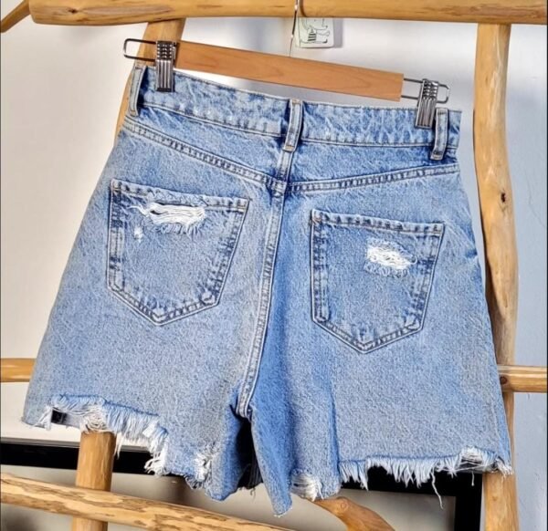 Short de mezclilla tipo mom
