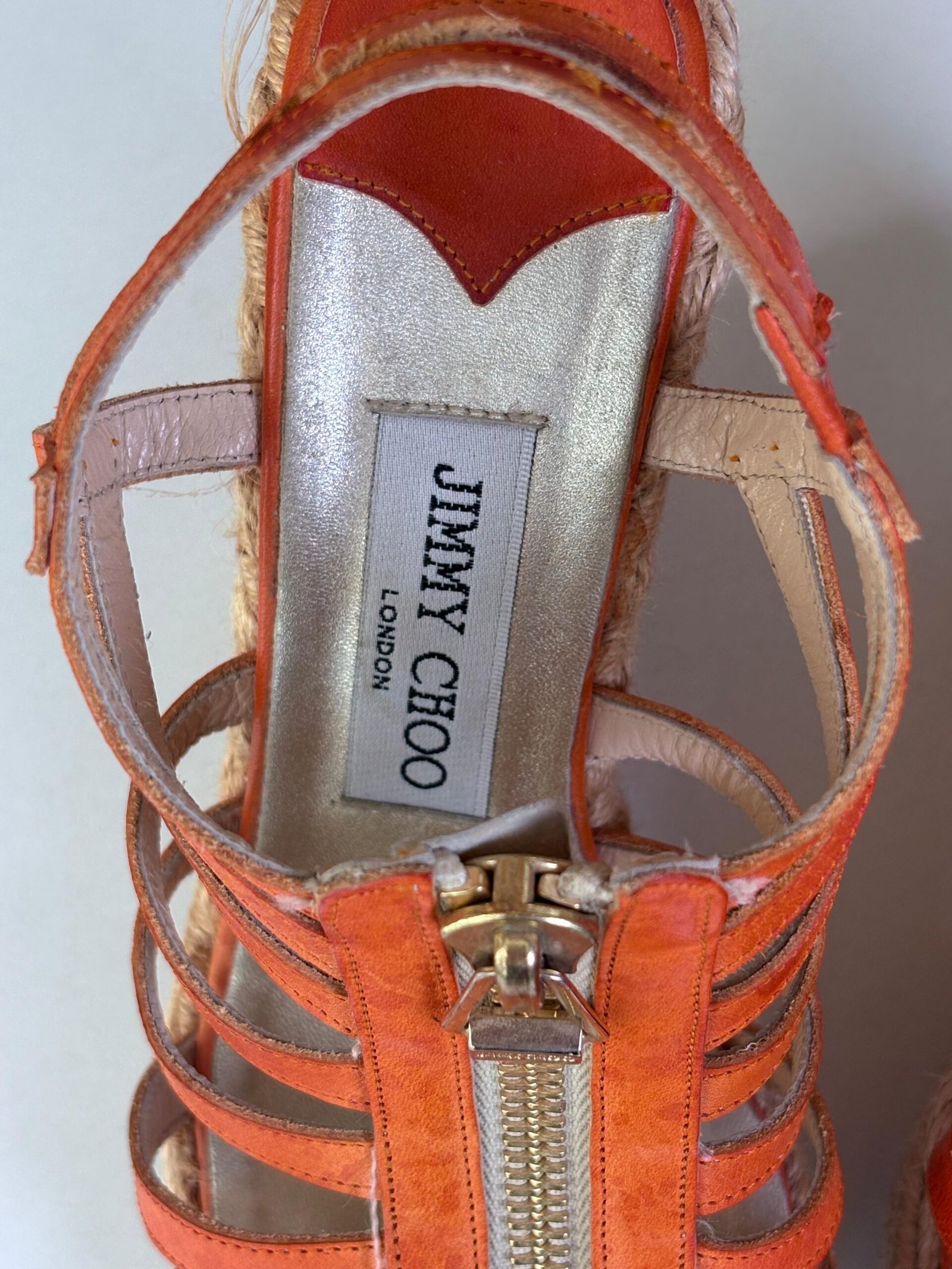 Sandalias Jimmy Choo de Piel Color Naranja con Plataforma de Yute - Imagen 3