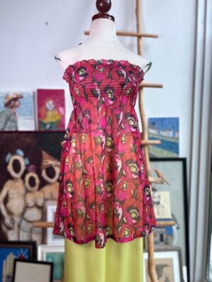 Vestido strapless con estampado floral