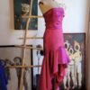 Vestido strapless asimétrico