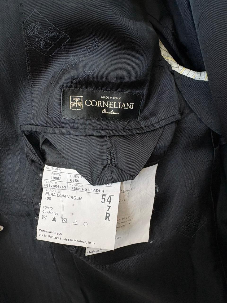 Traje Corneliani Made in Italy de Pura Lana Virgen Negro – Talla 54R - Imagen 2