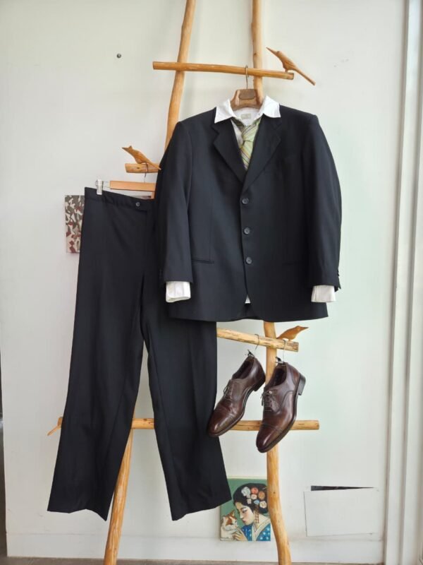 Traje Armani Collezioni Negro Lana Clásico Elegante