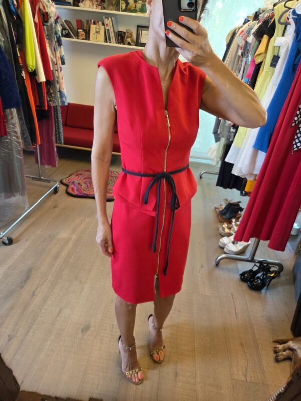 Vestido Ted Baker Rojo Cereza con Cierre Frontal