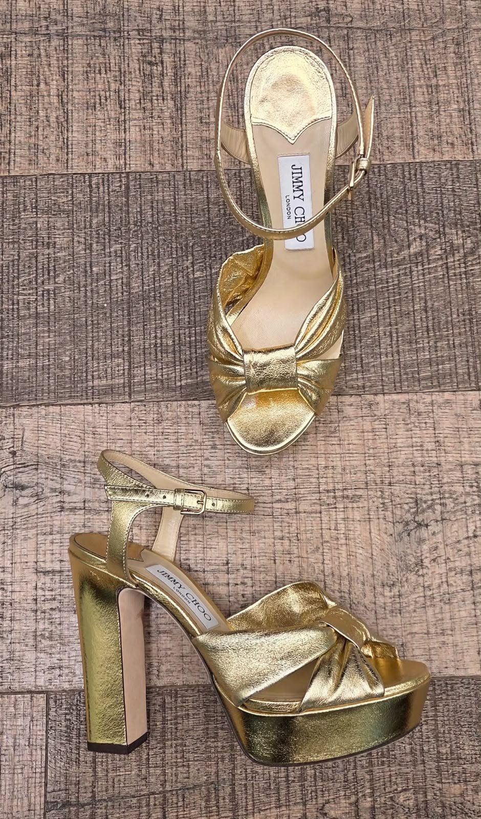 Sandalias Jimmy Choo Doradas de Plataforma en Piel Metalizada