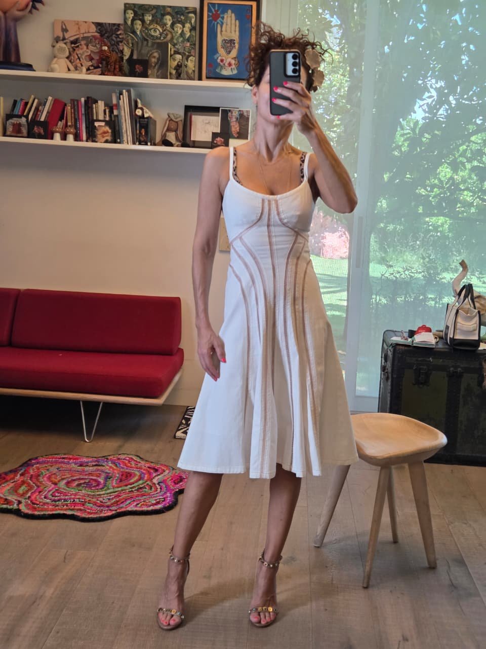 Vestido Blanco Nanette Lepore con Costuras Decorativas