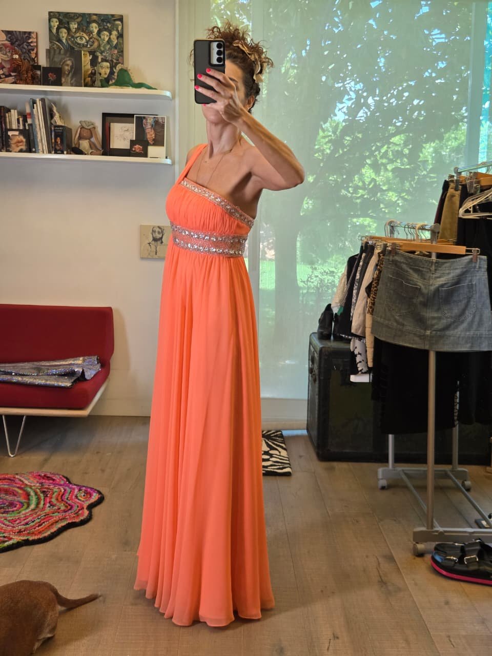 Vestido Largo de Gala Coral Melón de Un Solo Hombro con Pedrería – ASPEED - Imagen 3