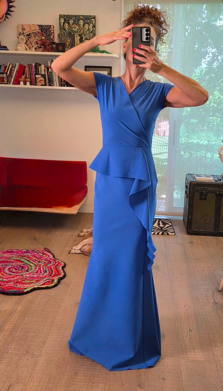 Vestido Chiara Boni La Petite Robe Azul Rey: Elegancia Italiana que Define tu Silueta